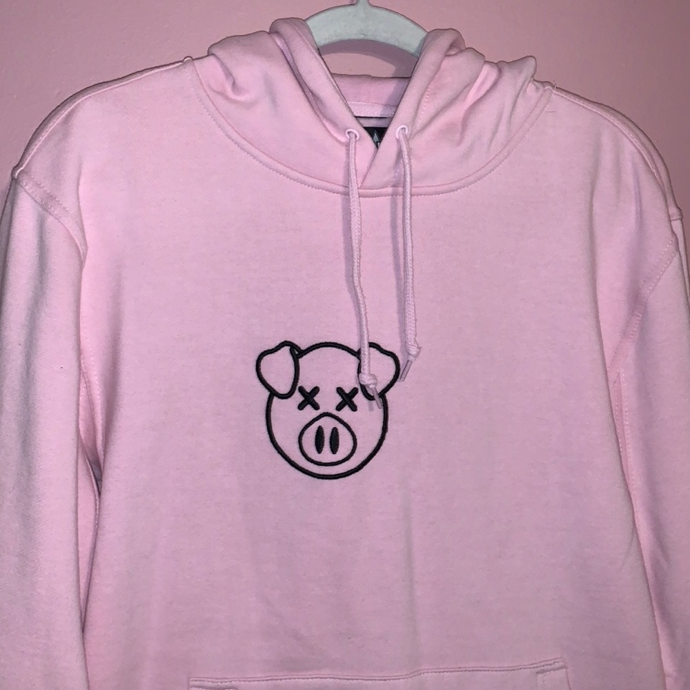 SHANE DAWSON SWEATER 🐷